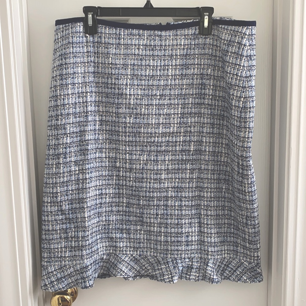 Talbots Navy Blue and White Tweed Skirt size 18